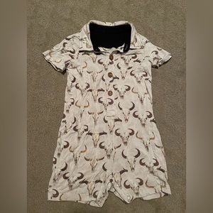 Posh Peanut GUC 2T Austin Collared Bodysuit Shortall